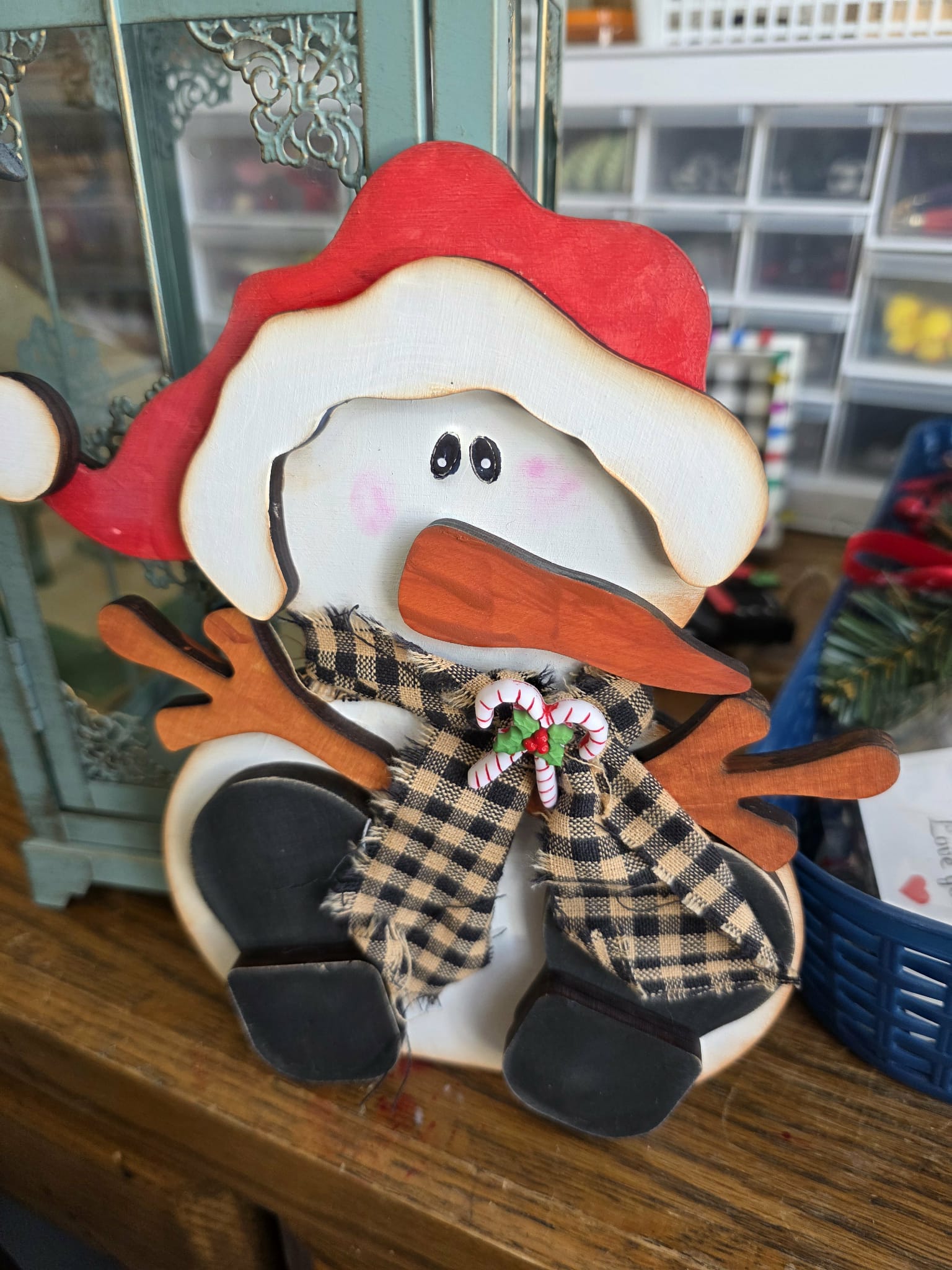 Cute Snowman Shelf siitter